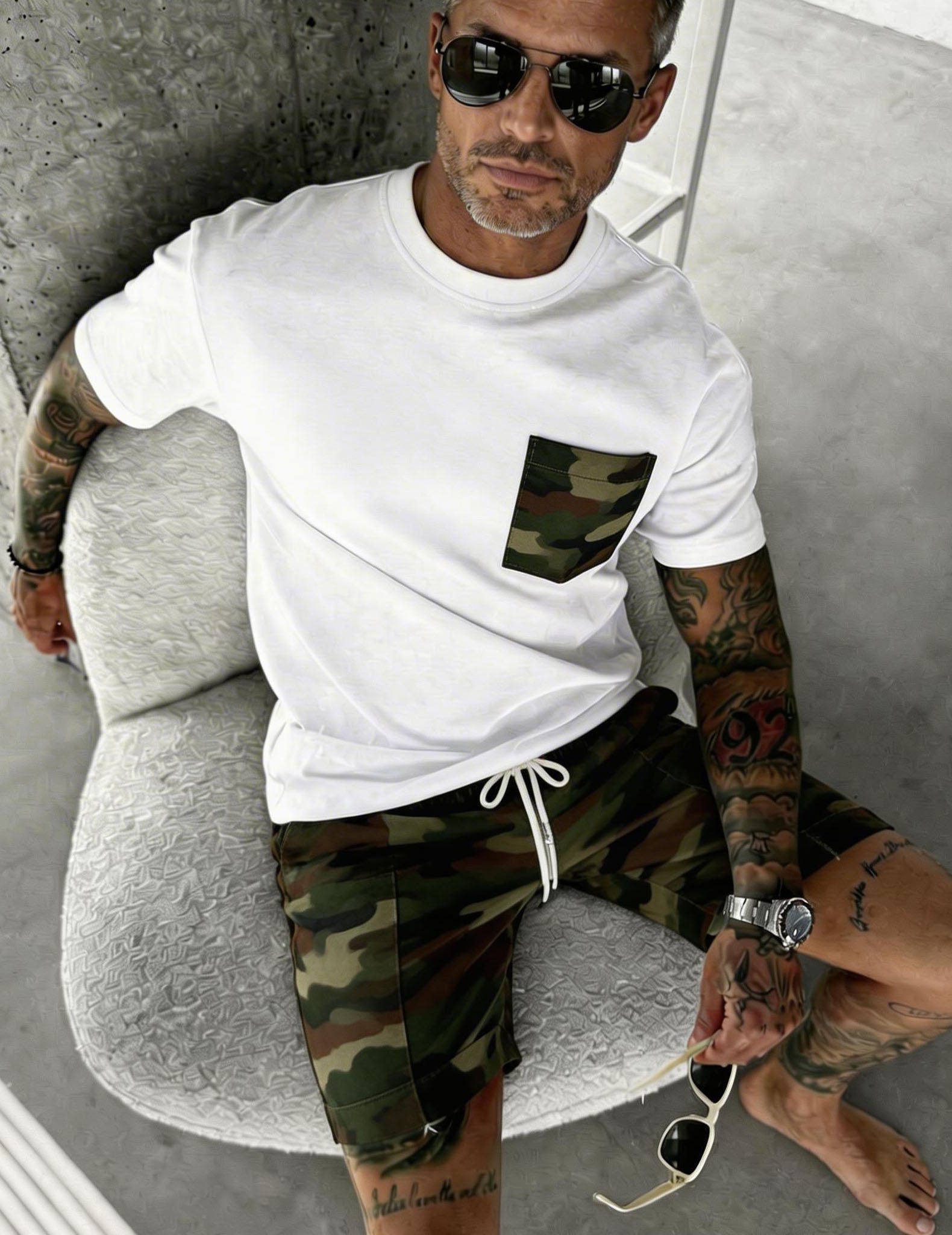 Men's printed pocket tee and shorts set with camo pocket and camo shorts