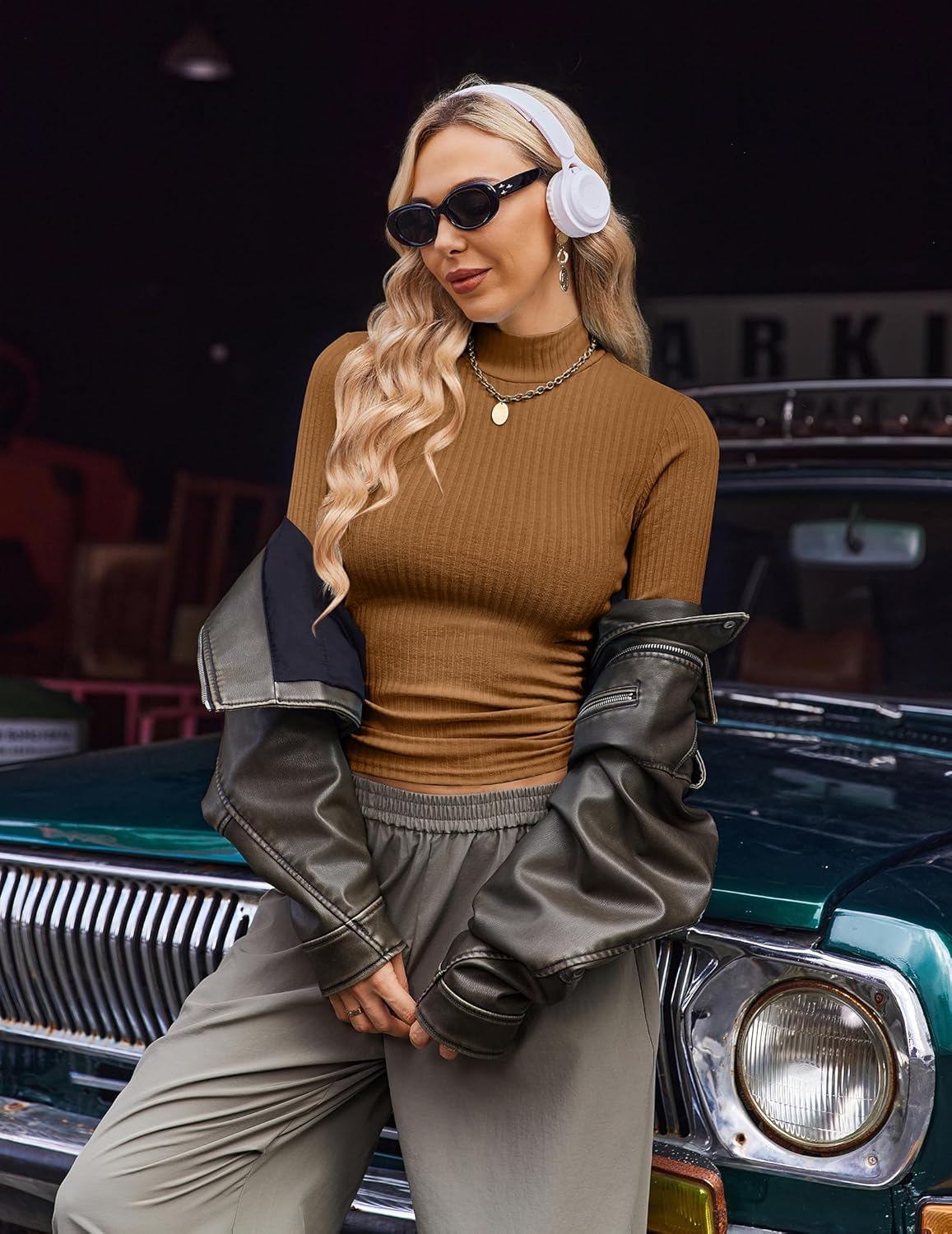 Mock-Turtleneck Longsleeve aus Rippstrick, warmes Braun