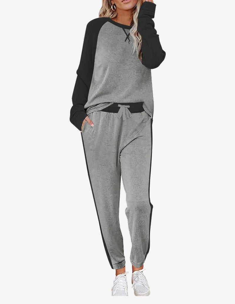 Pajama set long sleeves and drawstring jogger pants in heather gray with black sleeves