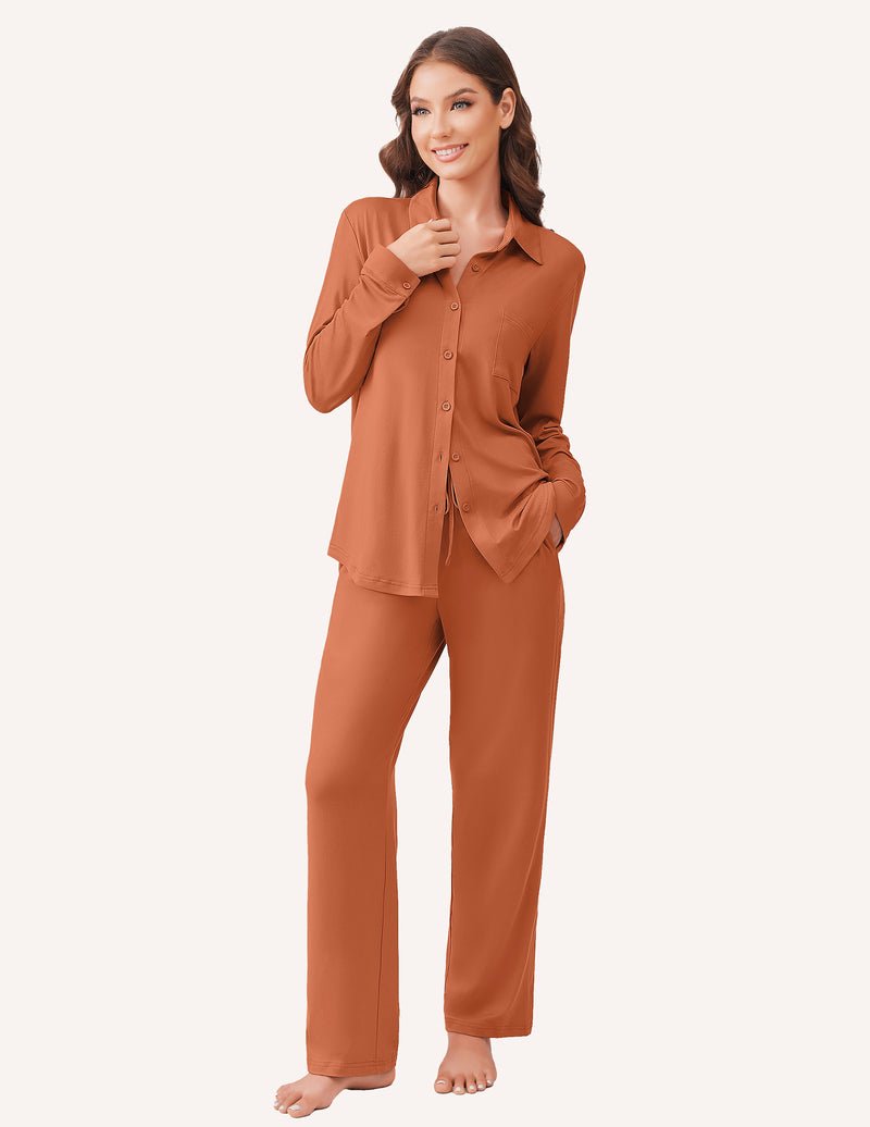 Karamellfarbenes Pyjama-Set mit Knopfverschluss, Langarmoberteil und langer Hose