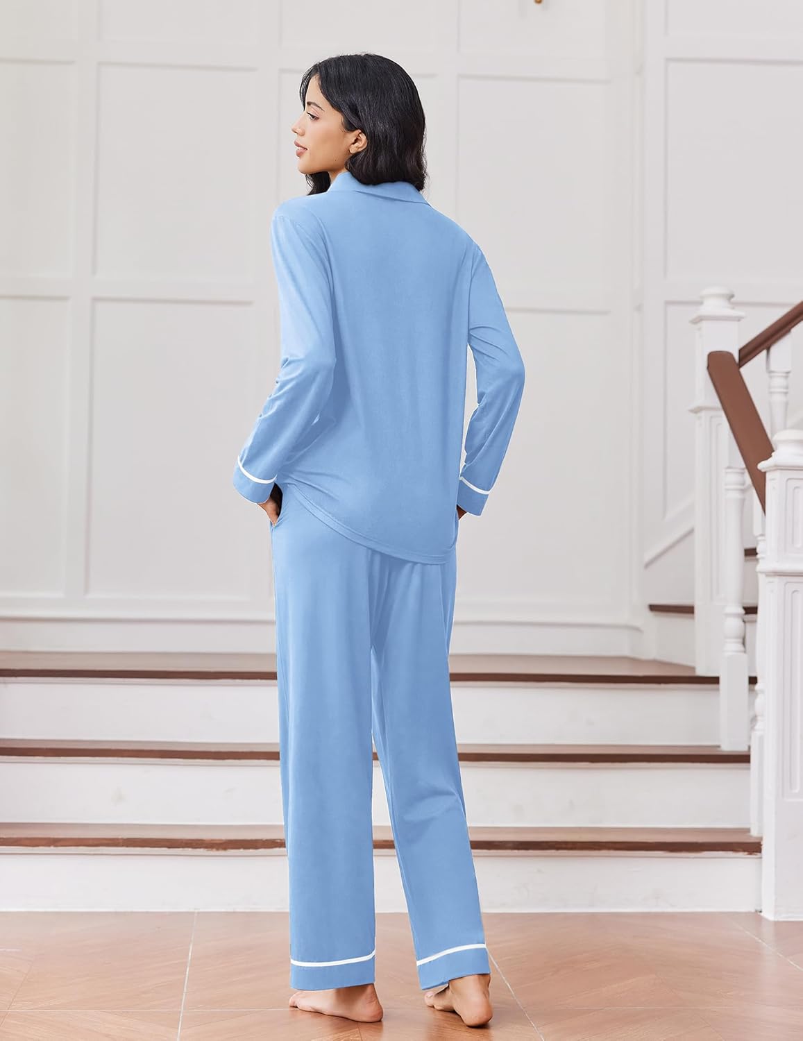 Pajama set bleu clair dos: haut boutonné manches longues et pantalon long