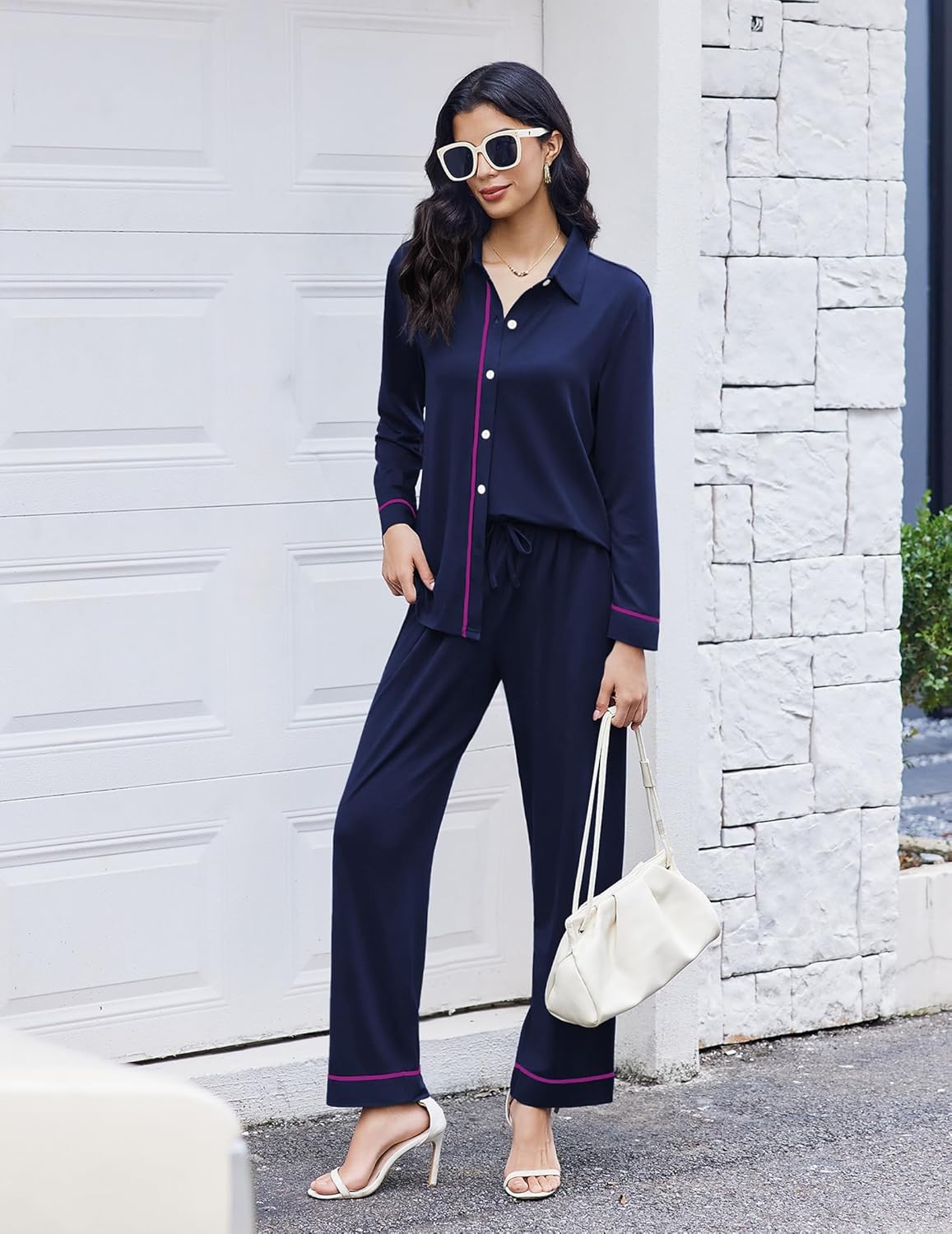Pyjama ensemble bleu marine: chemise boutonnée et pantalon long avec liserés violets