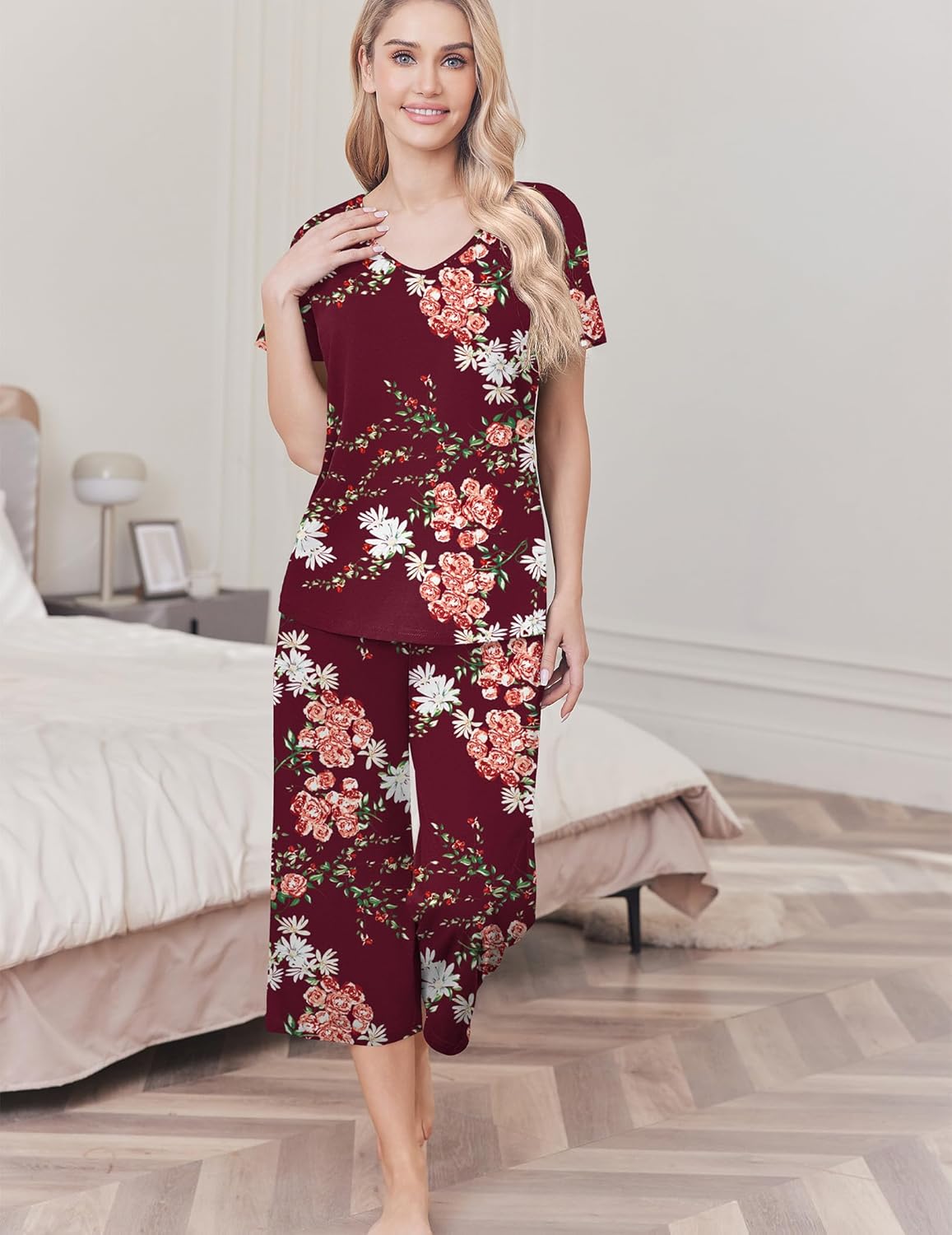Wine red floral nightwear set: short-sleeve top and cropped capri pants
