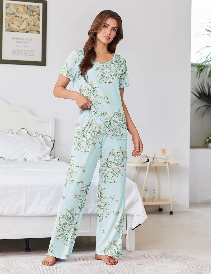Bamboo viscose pajama set in light blue with floral print, short-sleeve top and wide-leg pants