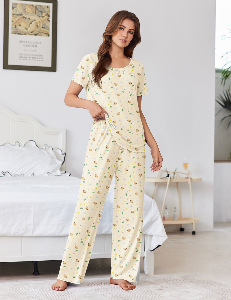 Bamboo viscose pajama set in cream with small fruit print, short-sleeve top and wide-leg pants