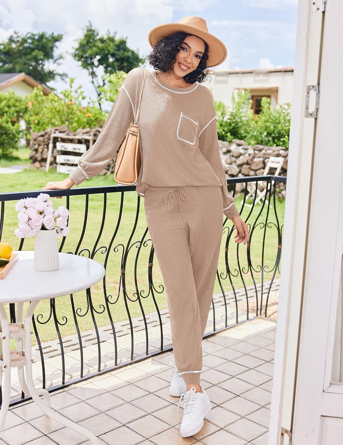 Pajamas set in waffle knit, long-sleeve top with pocket and drawstring jogger pants (khaki)