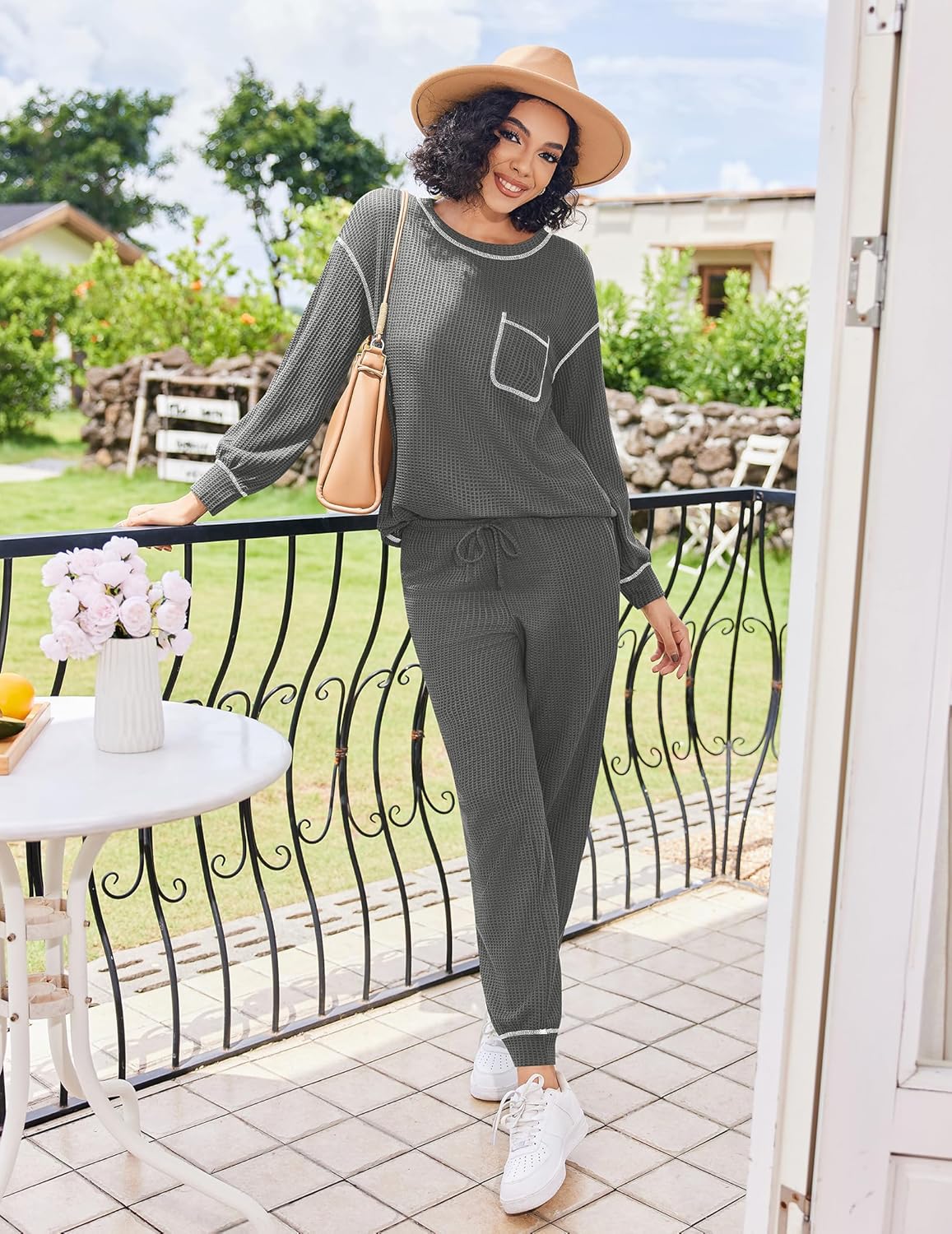 Pajamas set in waffle knit, long-sleeve top with pocket and drawstring jogger pants (dunkelgrau)