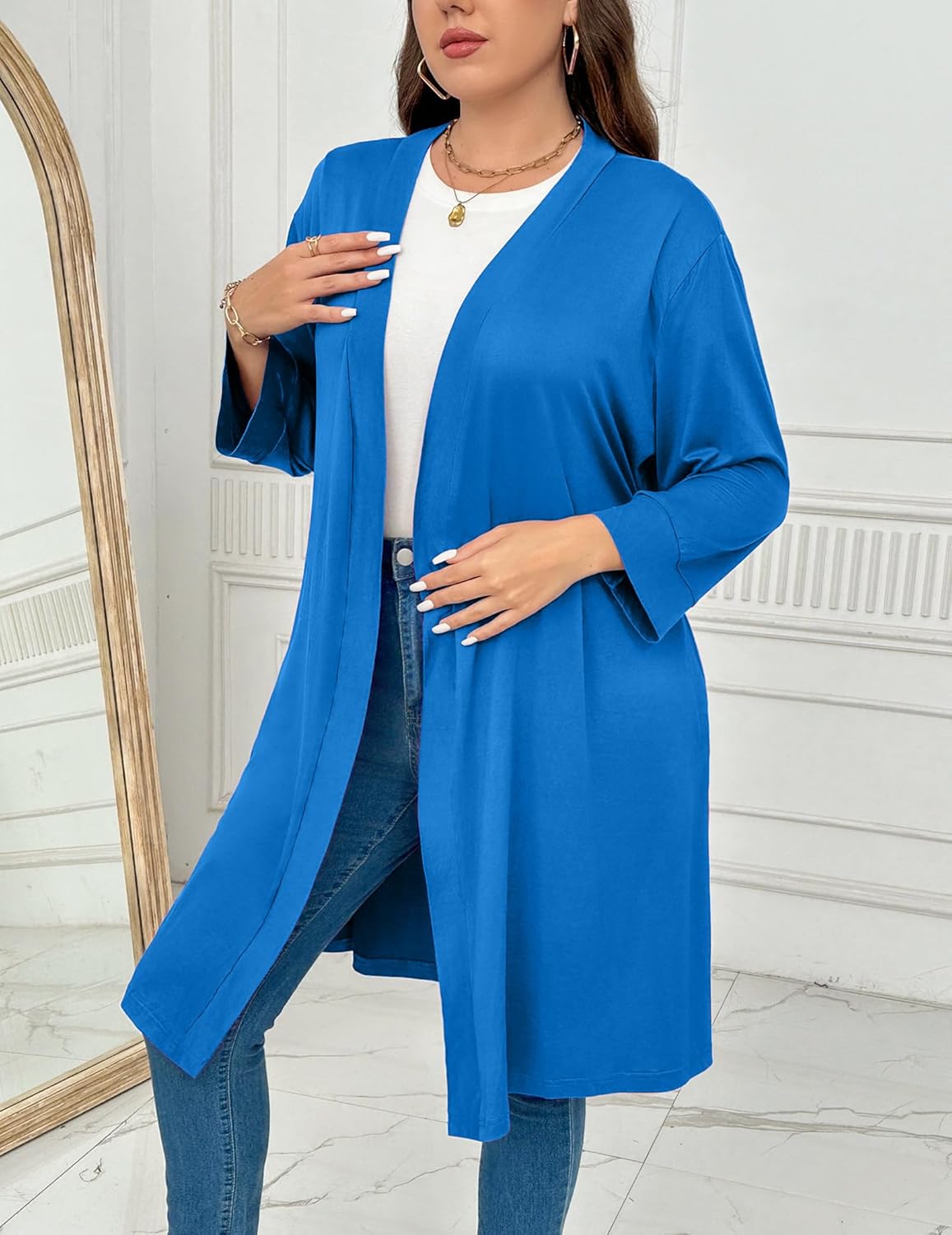 Knee-length lightweight robe, V-neck with tie belt, solid blue front open