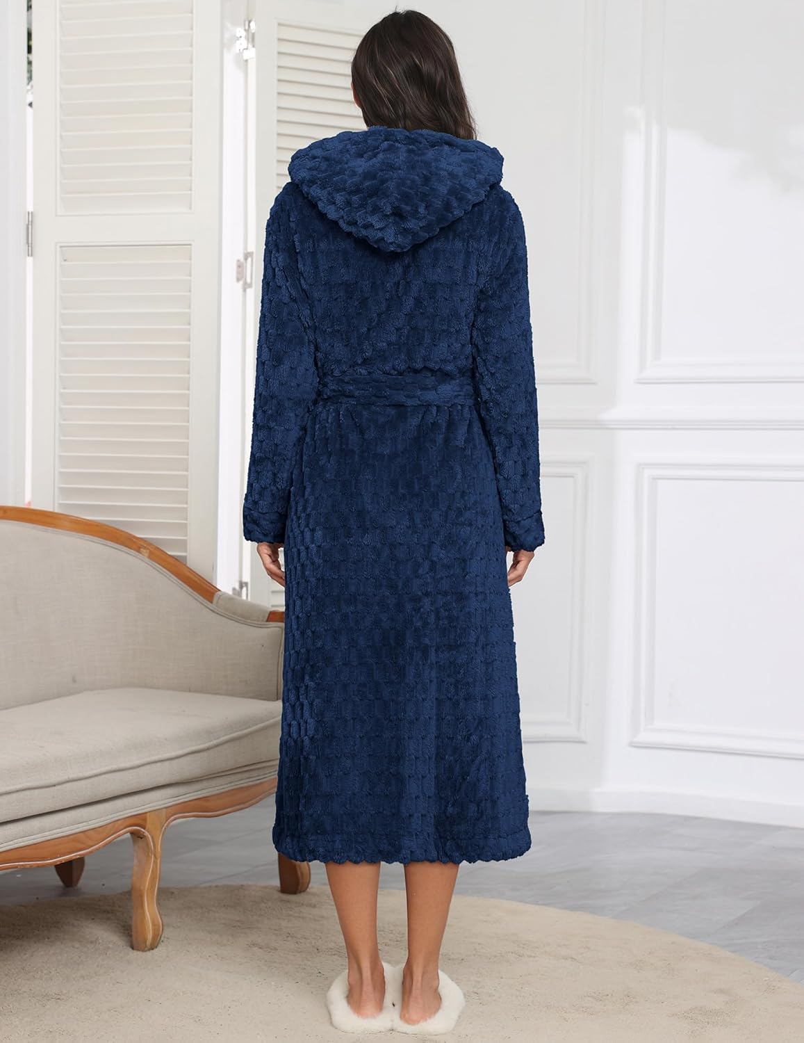 Long plush hooded robe, dark navy blue jacquard texture with tie waist and long sleeves