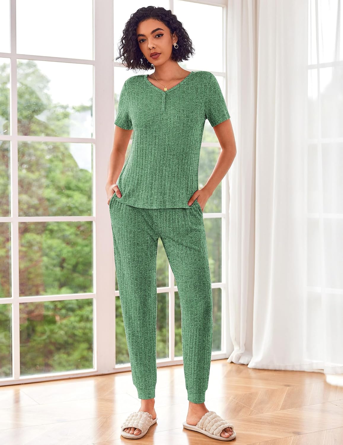 Rib knit lounge set in green: short-sleeve top and slim jogger pants