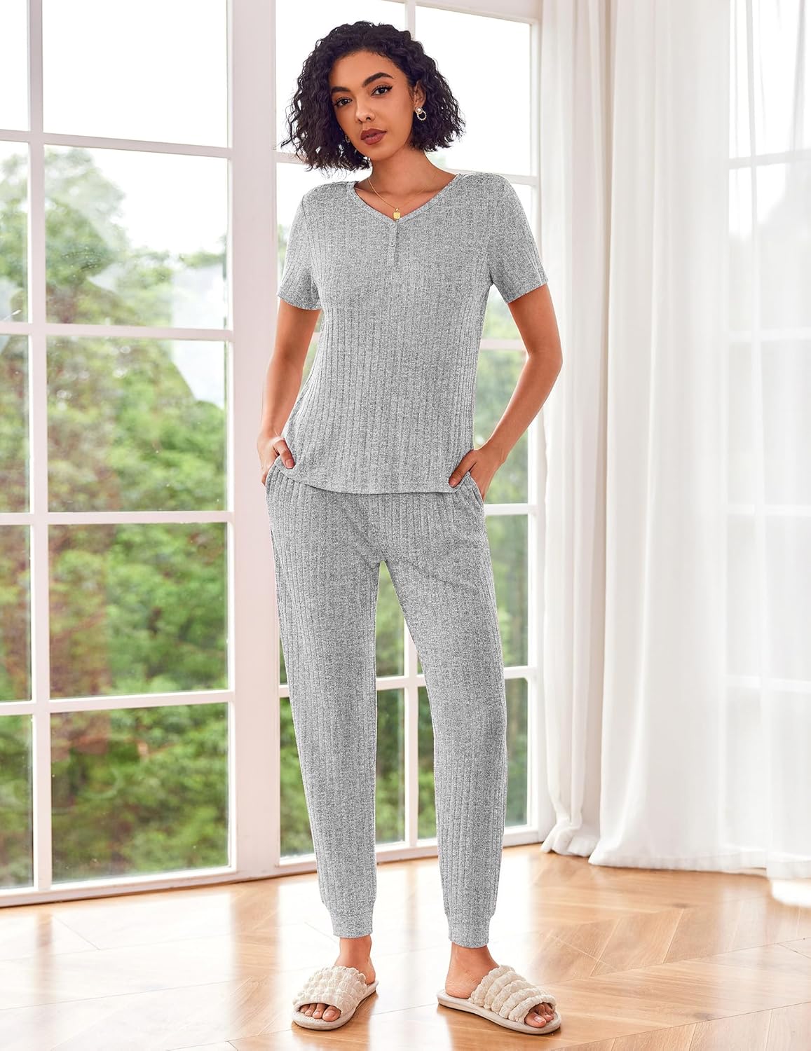 Rib knit lounge set in light gray: short-sleeve top and matching jogger pants