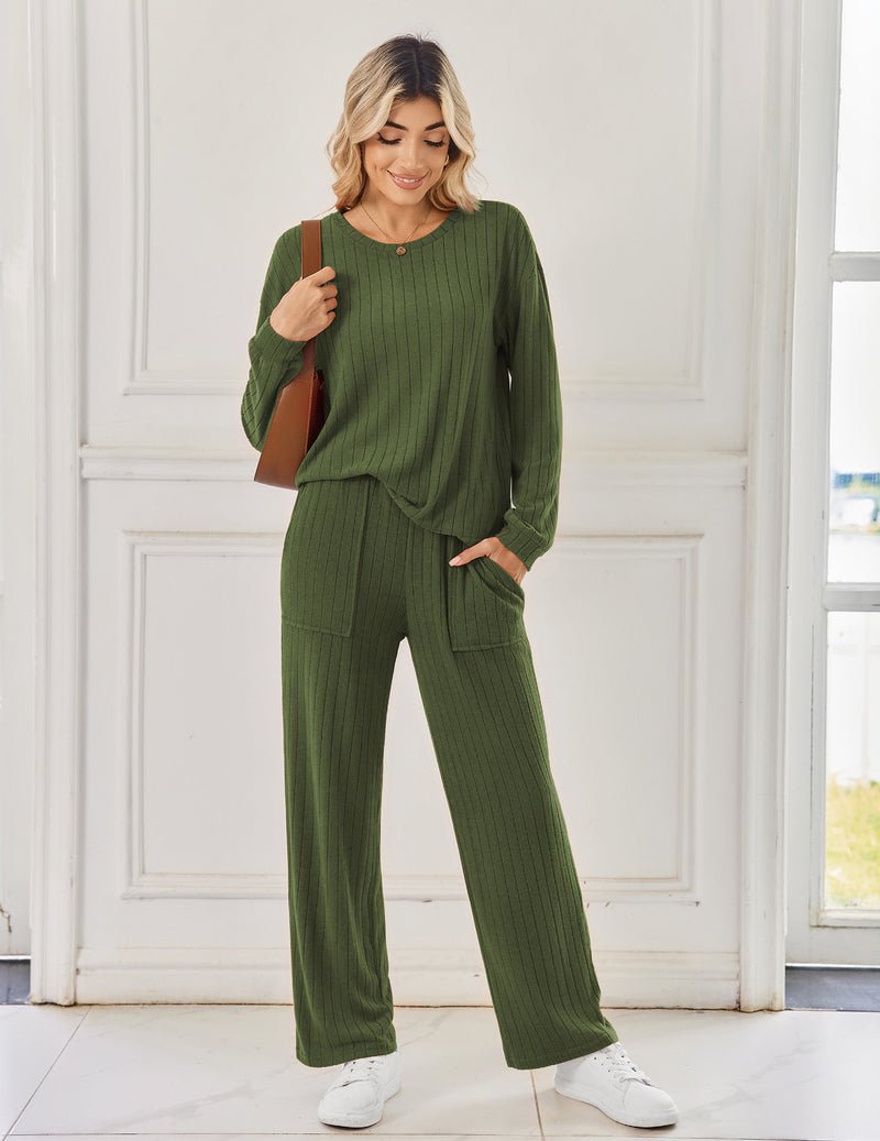 Grünes Rippstrick-Schlafanzug-Set, Langarmshirt mit Rundhalsausschnitt und langen Hosen