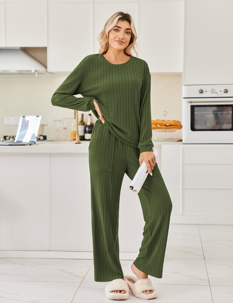 Grüner Rippstrick-Schlafanzug (2-teilig) mit Langarmoberteil und Hose mit Taschen