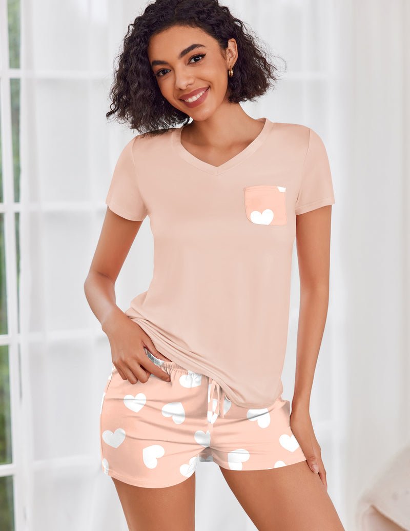 Conjunto pijama manga corta rosa con corazones y short a juego
