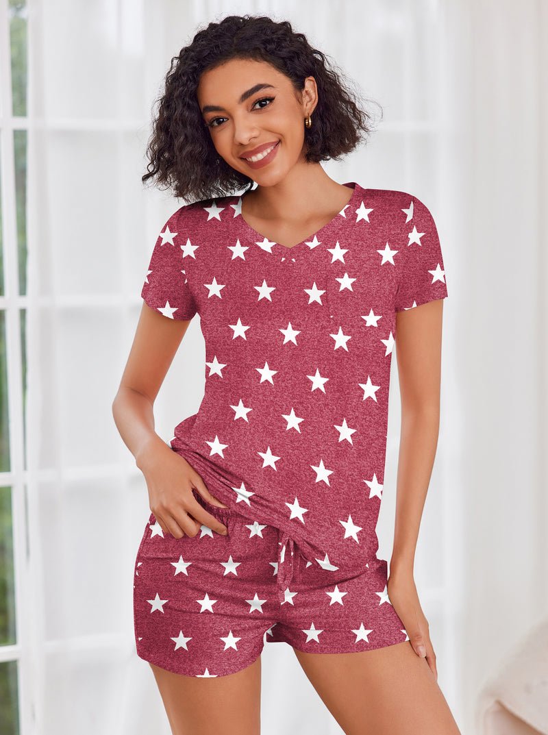 Conjunto pijama manga corta granate con estrellas blancas y short a juego