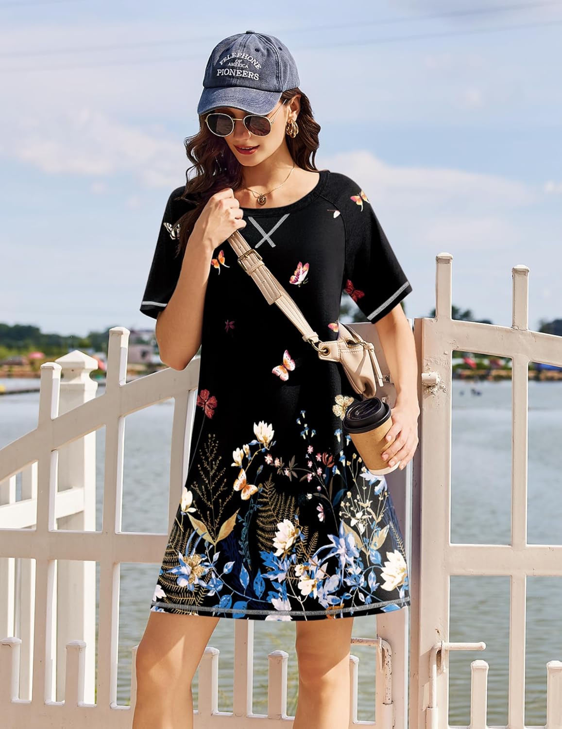 Black sleep shirt with butterfly-and-flower print, crewneck and short sleeves