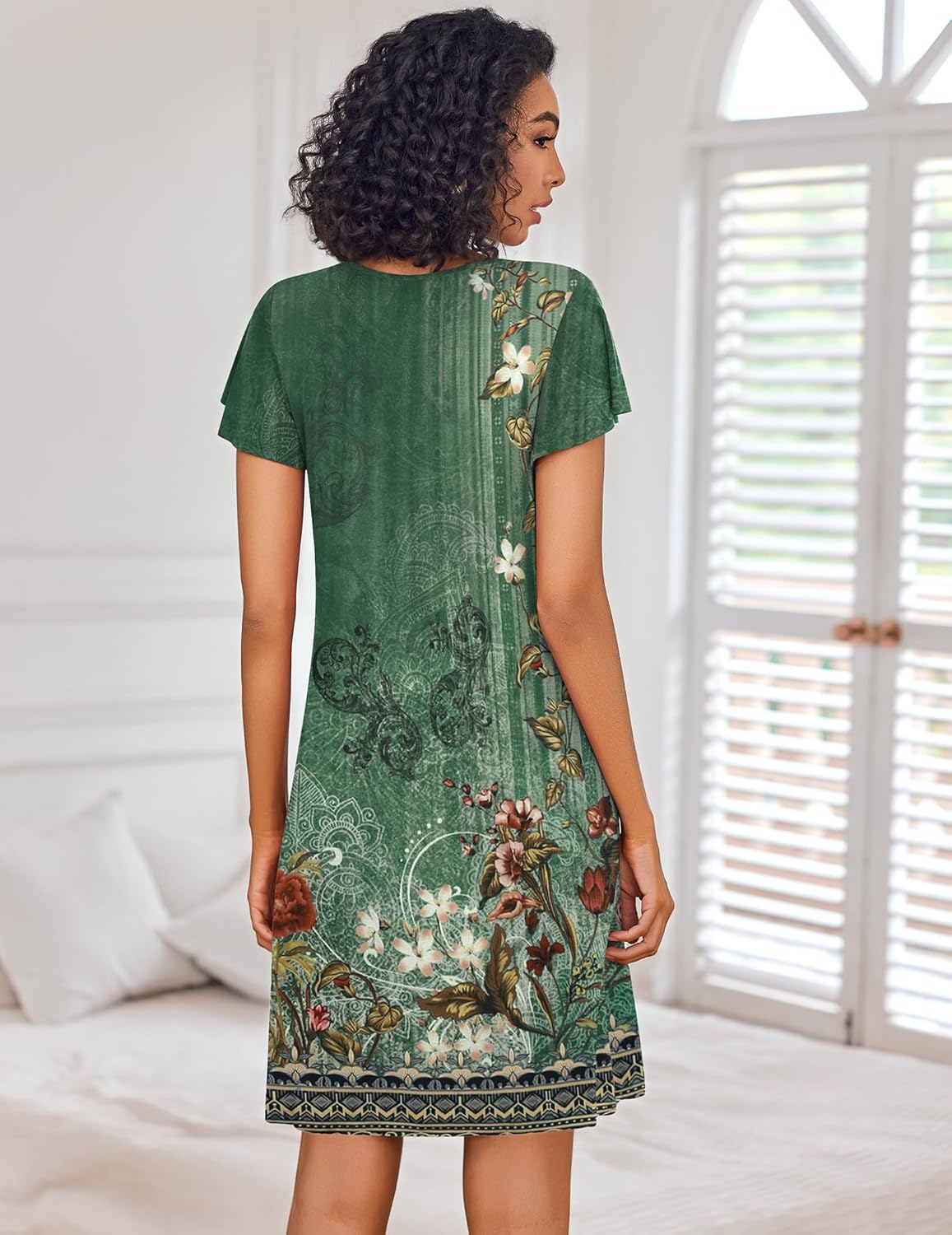Pleated night dress short-sleeve, green floral print, scoop back view with vertical seam