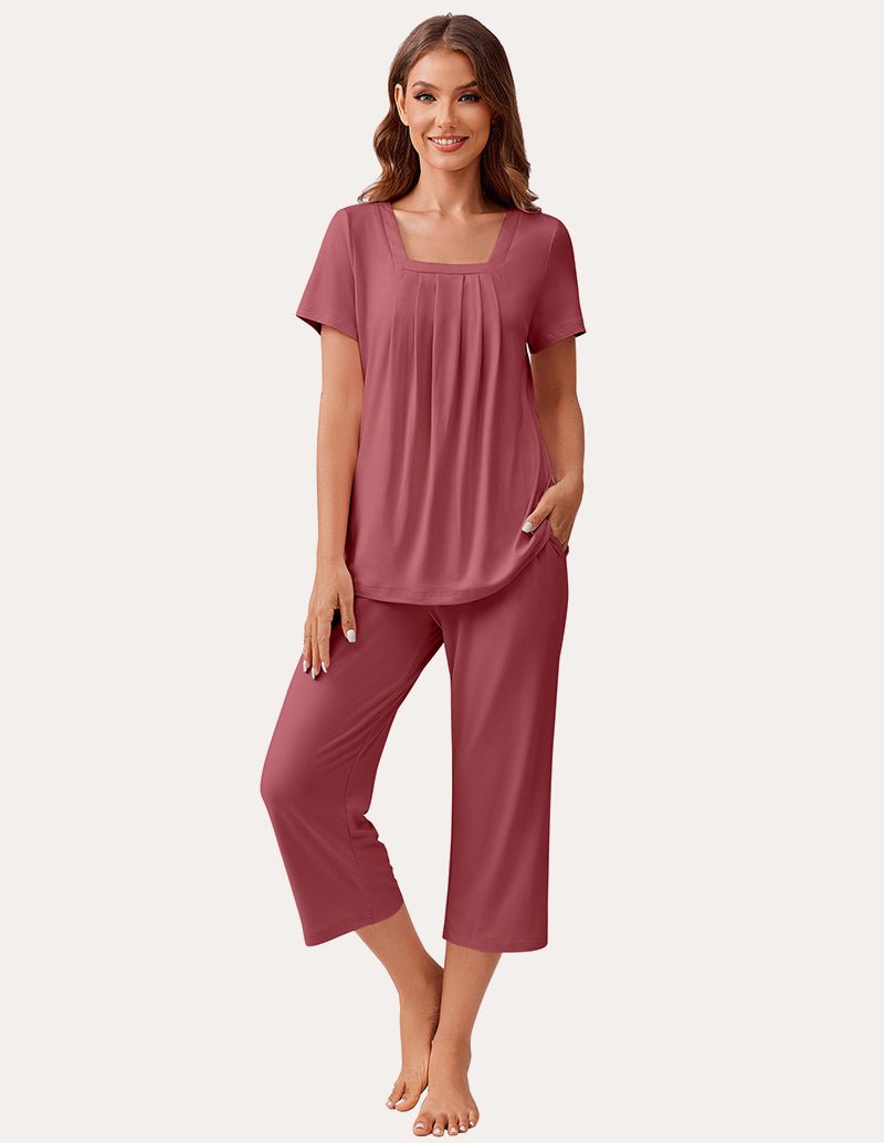 Soft square-neck pajama set in mauve: short-sleeve top and cropped pants