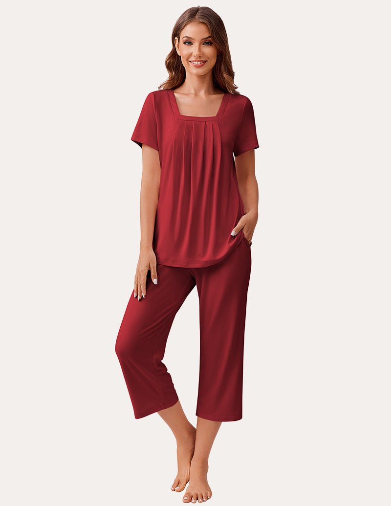 Soft square-neck pajama set in deep red: short-sleeve top and cropped pants