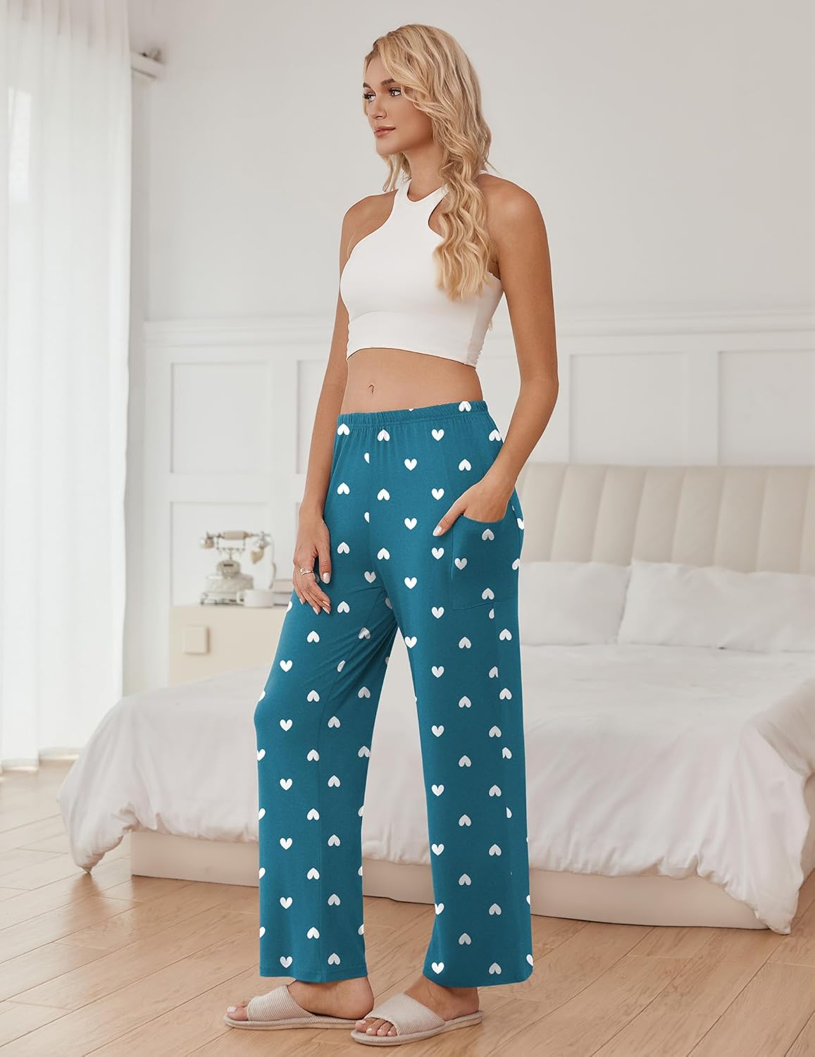 Teddy-Pyjama-Hose petrolblau mit Herz-Print, elastische Taille und weites Bein