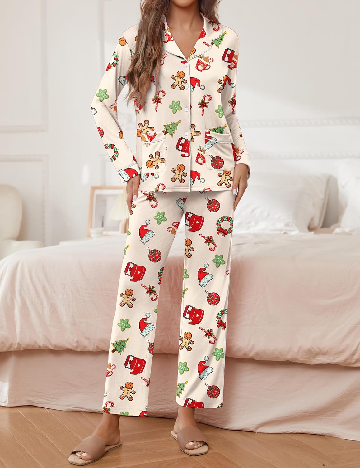 Gingerbread print pajama set: long-sleeve button shirt and matching pants, white multicolor