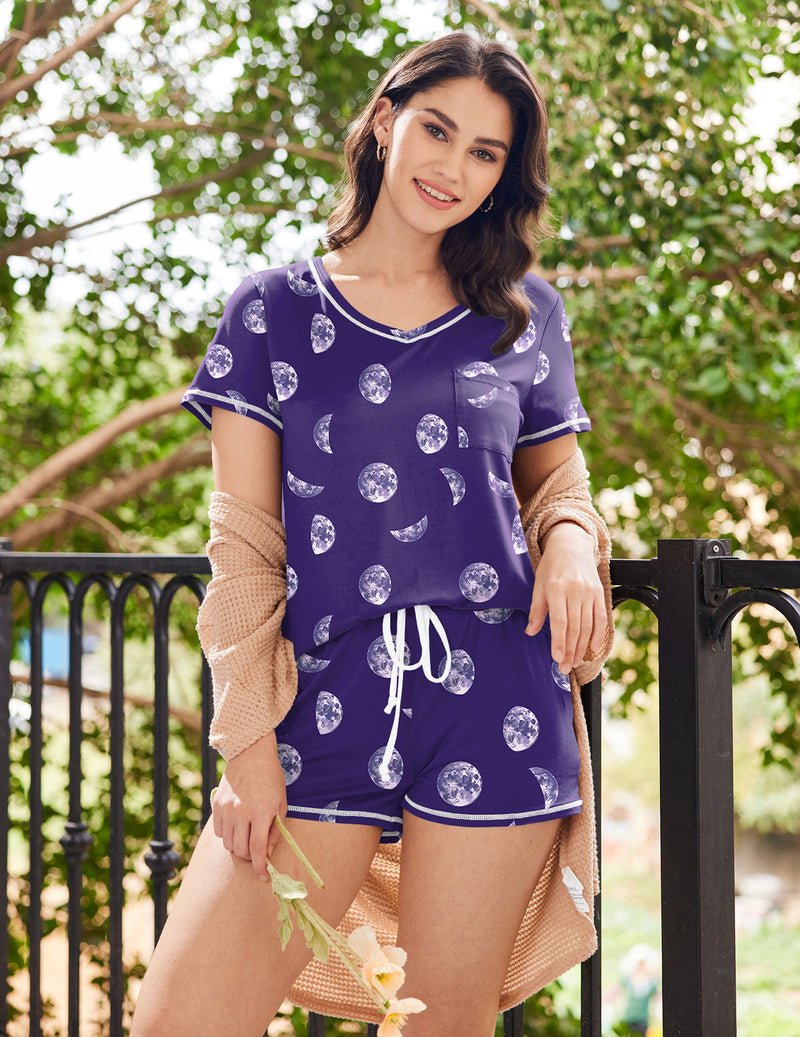 Teddy Blue Moon pajama set: V-neck short-sleeve top with moon print and drawstring shorts