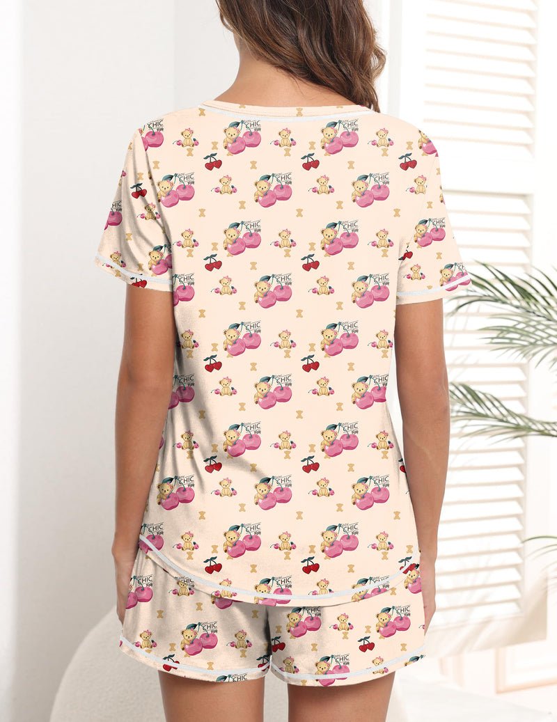 Beiges Pyjama-Set mit Teddybär- und Herzprint, kurze Ärmel und Shorts, Rückansicht