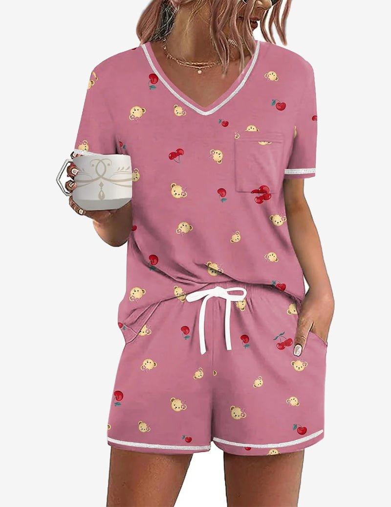 Teddy Cherry 2 Schlafanzug-Set in Rosa mit V-Ausschnitt, Bärenprint und Kordelbund-Shorts