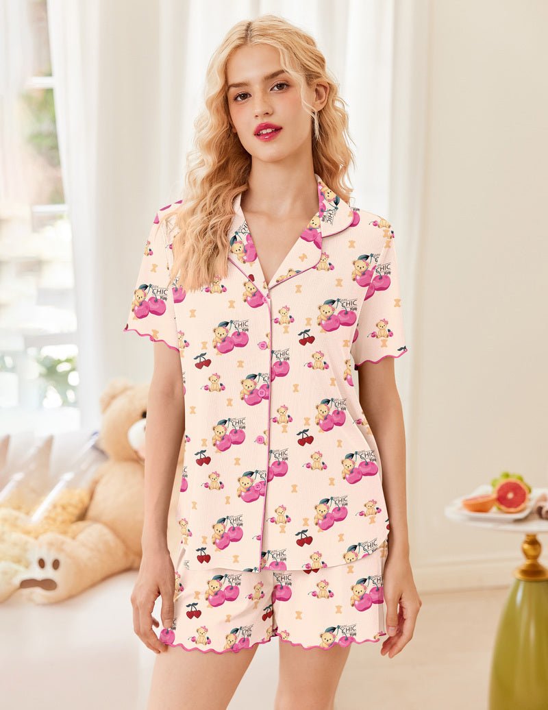 Hellweißes Teddy-Print Kurzarm-Set mit Knopfleiste und kurzen Shorts, Volant-Saum