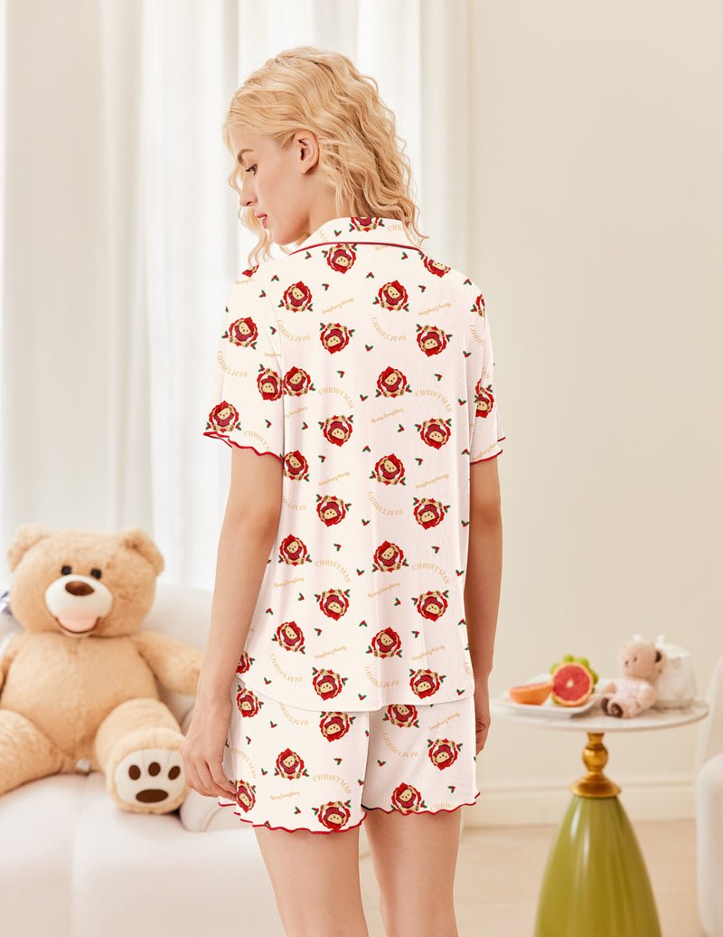 Rückansicht: weißes Teddy-Print Kurzarm-Set mit Knopfleiste und kurzen Shorts
