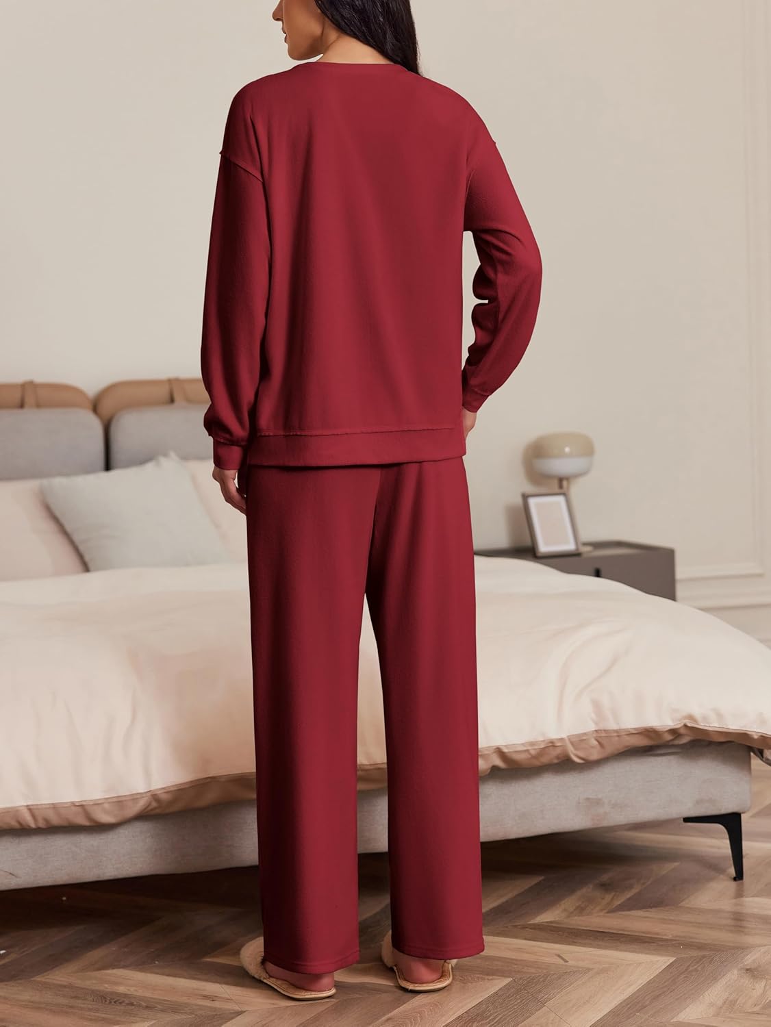 Wine red microfleece tracksuit (back view): crewneck sweatshirt with wide-leg pants