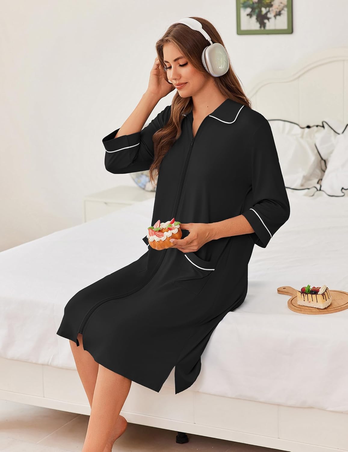 Black 3/4 sleeve zip robe with contrast trim, collared neckline and side pockets.