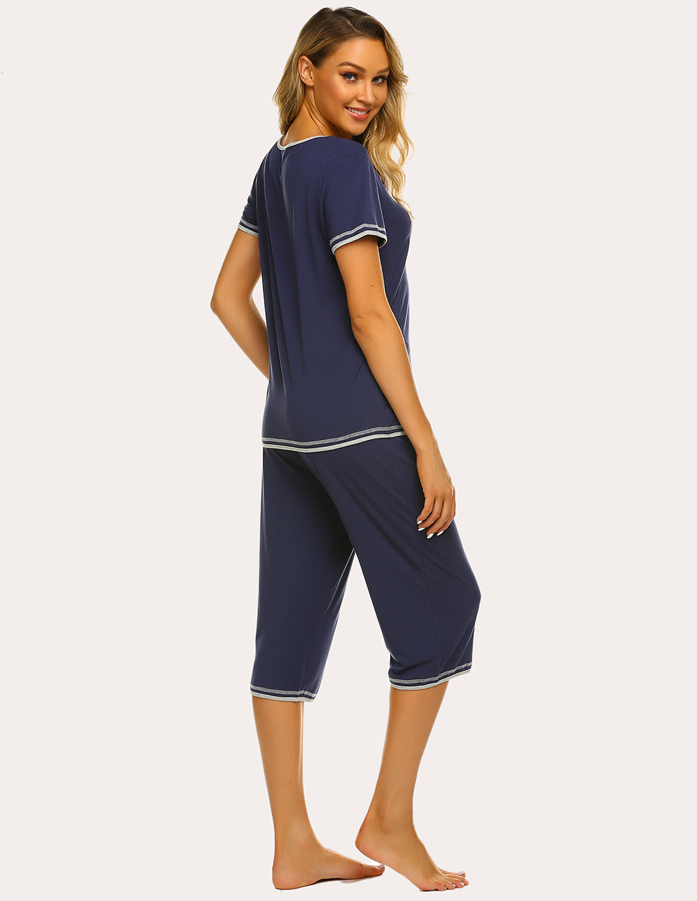 Ekouaer Tops and Capri Pants 2 Piece Pajamas Set
