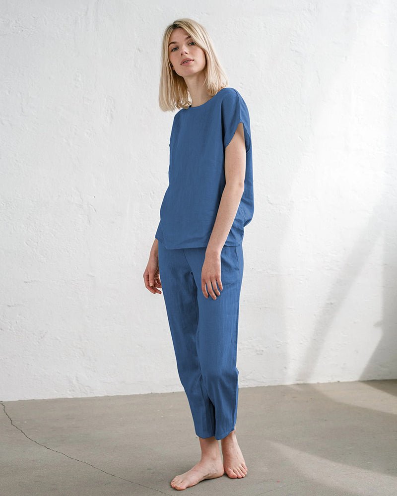 Blue cotton-linen two-piece set, crewneck short-sleeve top and tapered drawstring pants