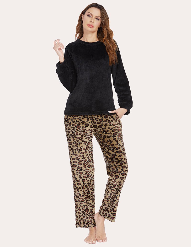 Women's fleece pajama set, black long-sleeve top with leopard print cuffed pants