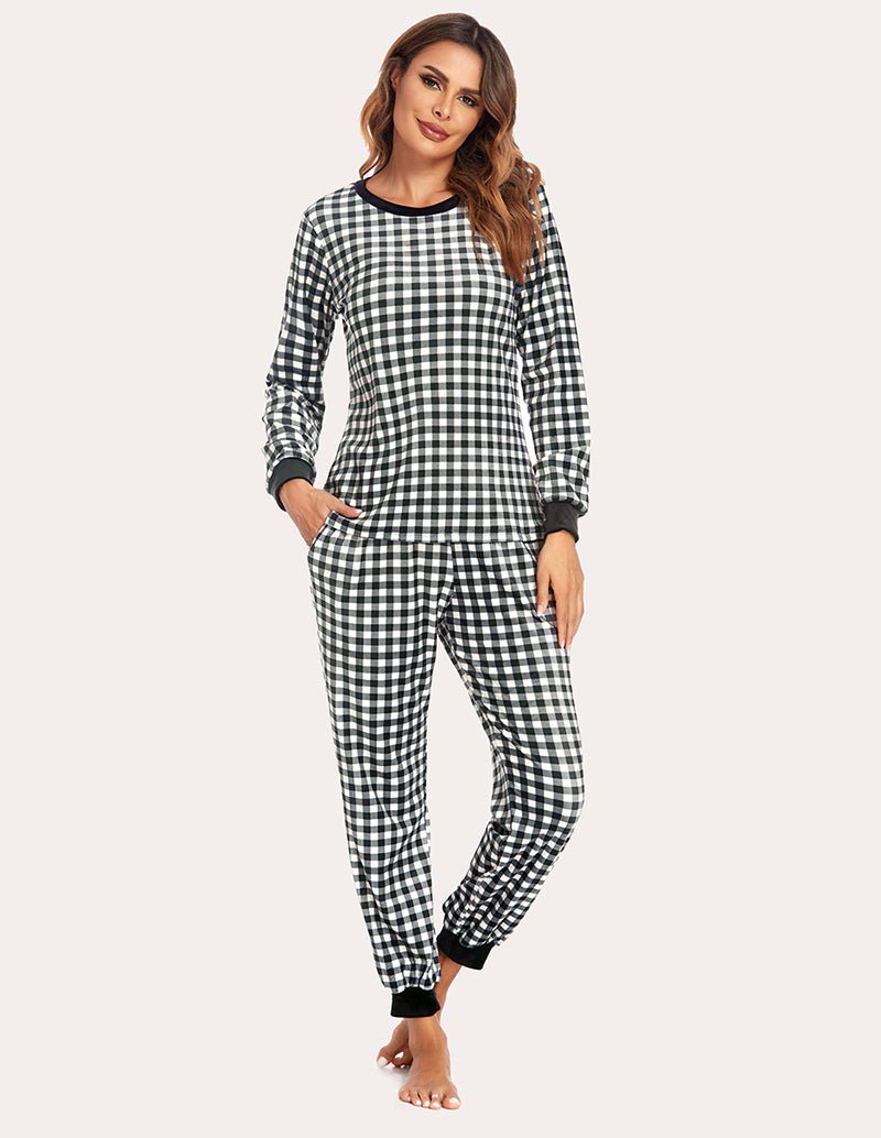 Velvet plaid pajama set, black-and-white check long-sleeve top and cuffed joggers