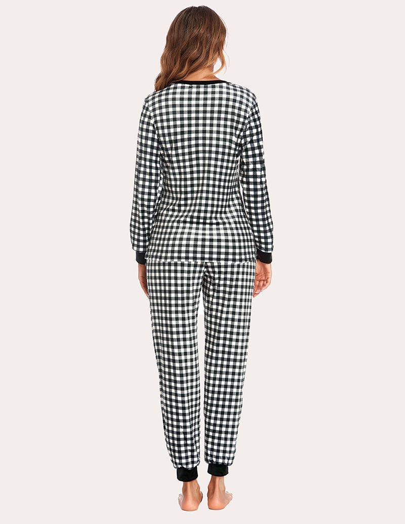 Velvet plaid pajama set, black-and-white check with long sleeves and jogger pants